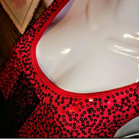 Wishful Park Top Size Small Sequin Embellished NWT - Picture 7 of 9